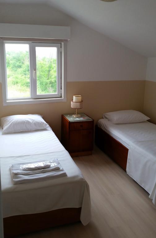 Klas Otel Si̇Le Шиле Номер фото